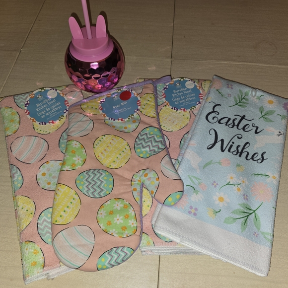 NWT Easter Wishes Home Kitchen Set - 3 Soft Microfiber Towels, Mug, & Potholder - Picture 2 of 8